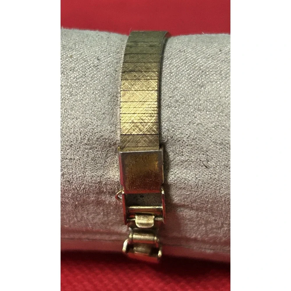 1970 Vintage Seiko Women's Mechanical Wind Watch 11-3649 811192 Gold Tone